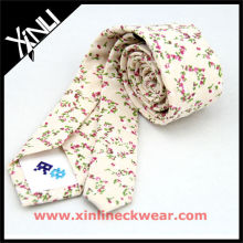 Baumwolle mit schönen Blumen-kundengebundenen Entwurfs-Krawatten